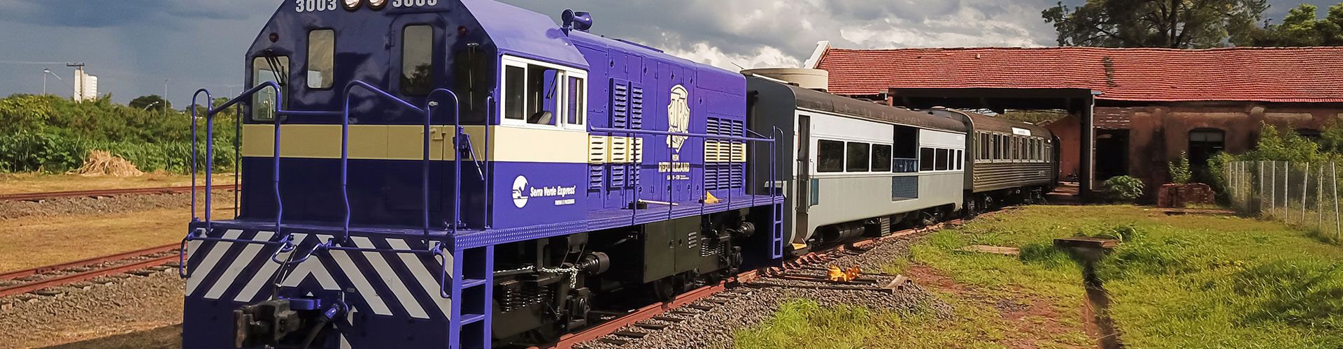 Café da Manhã + Passeio de Trem Ida e Volta + Almoço